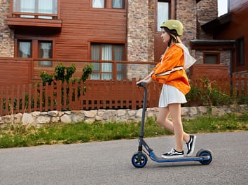 Ninebot ZING E10 - best electric scooter for kids